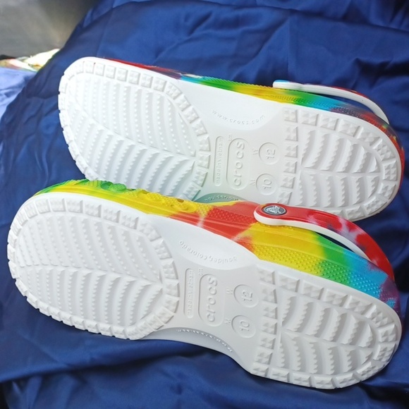 Crocs Men's Classic New Tie-Dye Graphic Clog Size 10 Men 12 Women NWOT - Picture 4 of 4
